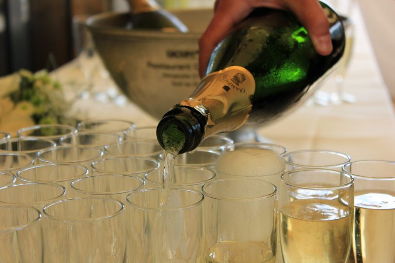 Commandez votre apéro à domicile sur Montmartre