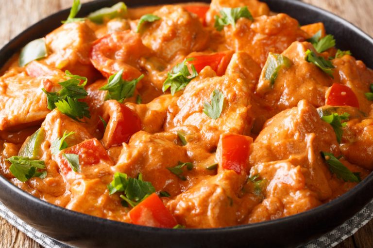 Mafé au poulet : comment réussir une escapade culinaire vers le Sénégal ?