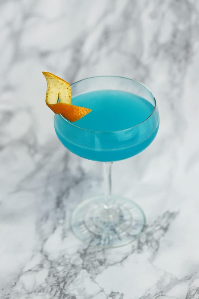 Comment faire un cocktail bleu sans alcool ?