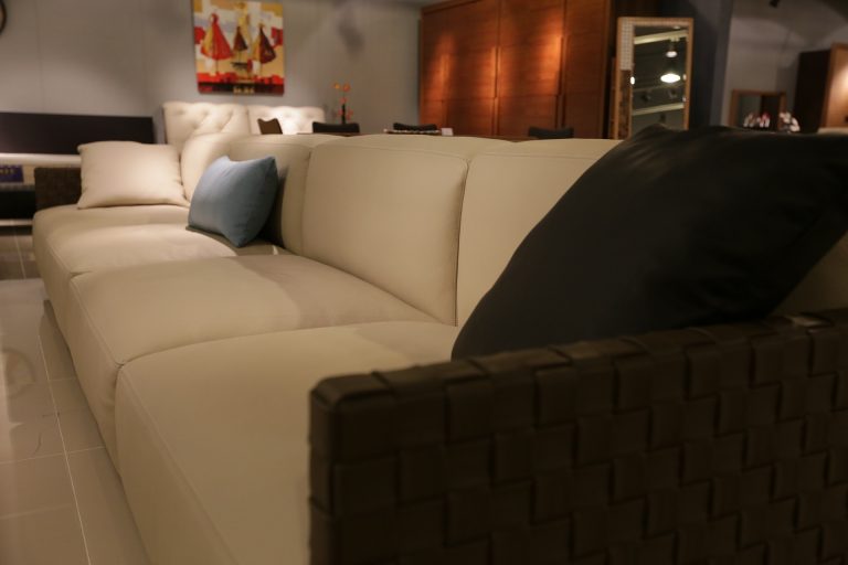 Sublimez votre salon avec un canapé modulable design aux tarifs accessibles